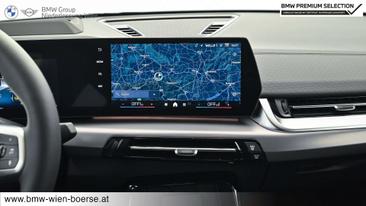BMW IX2 EDrive20 — photo 17