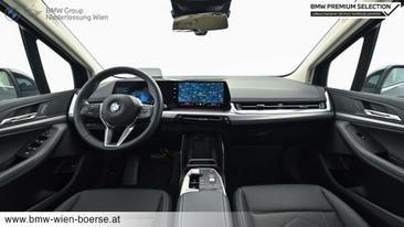 BMW 218d — photo 14