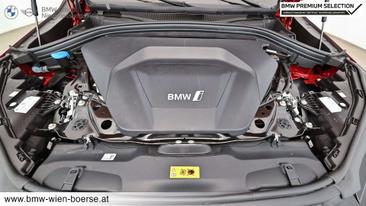 BMW IX2 EDrive20 — photo 23