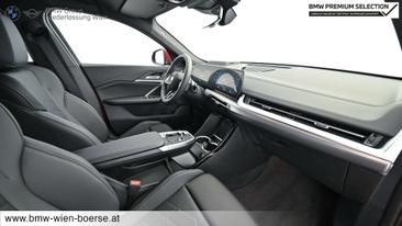 BMW IX2 EDrive20 — photo 25
