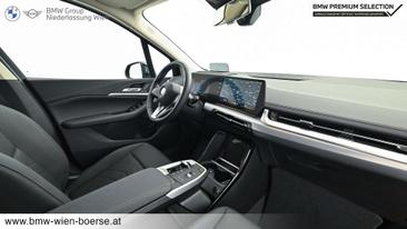 BMW 218d — photo 23