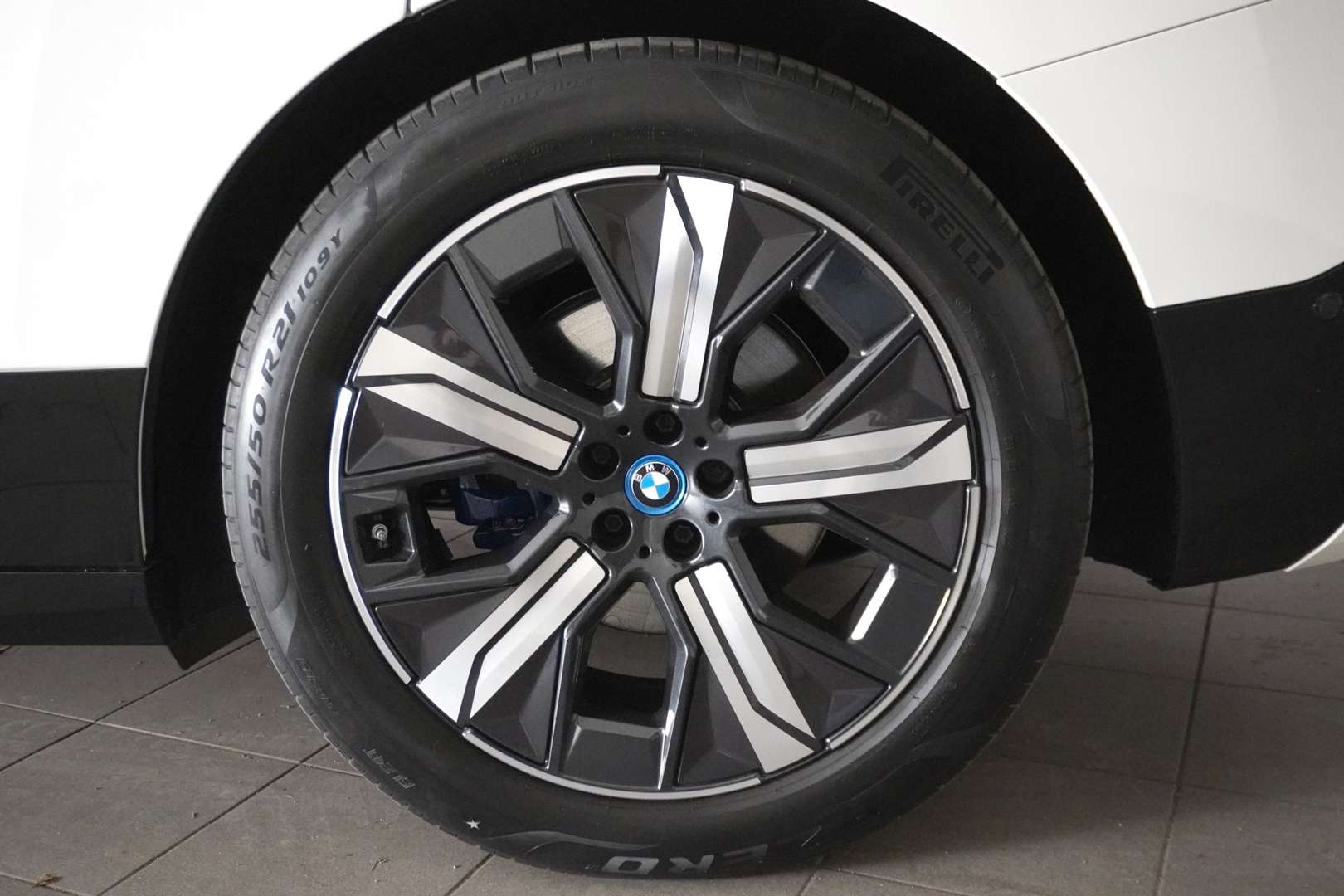 BMW IX XDrive40 - 2022 - Joinsteer - #2