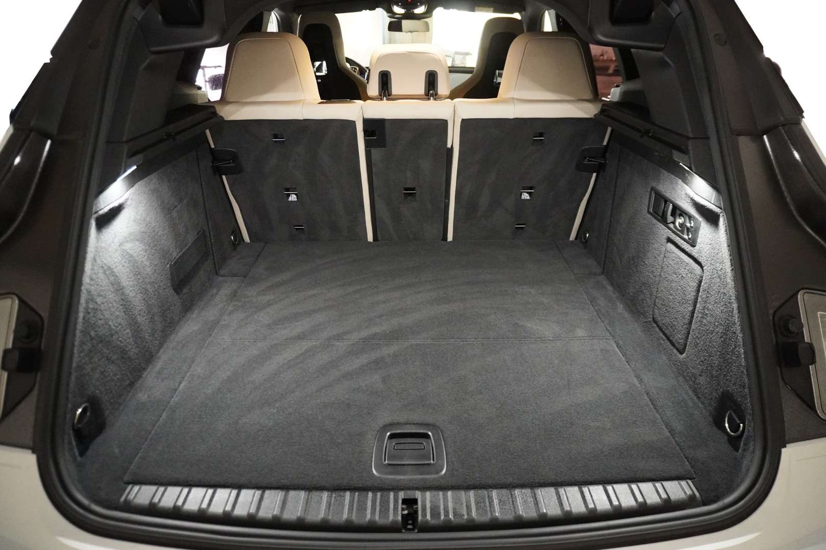 BMW IX XDrive40 - 2022 - Joinsteer - #3
