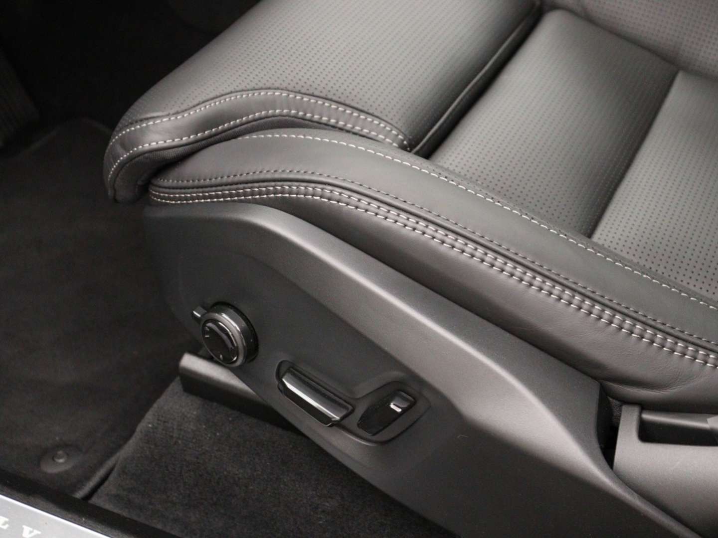 Volvo XC90 T8 Ultimate - 2025 - Joinsteer - #11