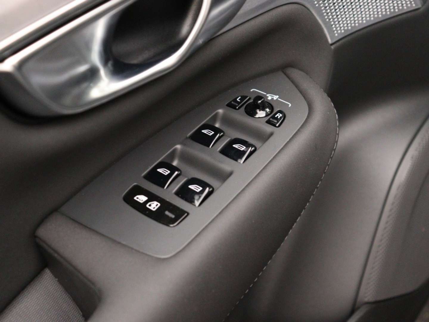 Volvo XC90 T8 Ultimate - 2025 - Joinsteer - #12