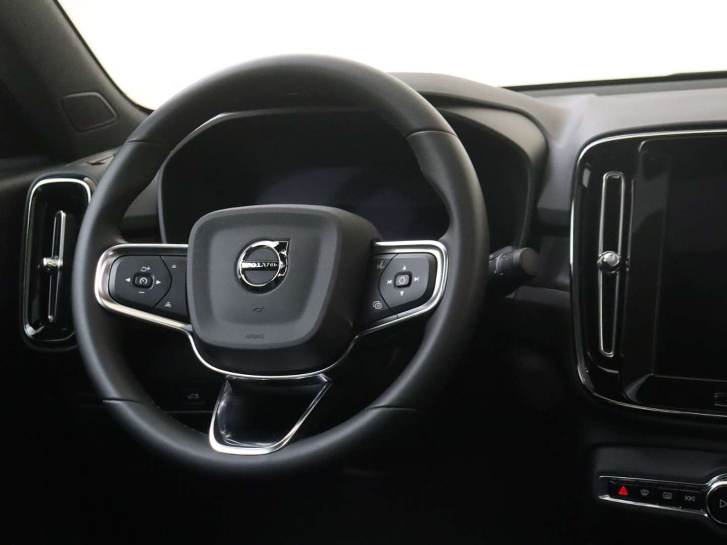 Volvo C40 Recharge PLUS - 2025 - Joinsteer - #9