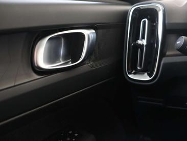Volvo C40 Recharge PLUS — photo 30