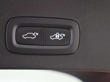 Volvo C40 Recharge PLUS — photo 33