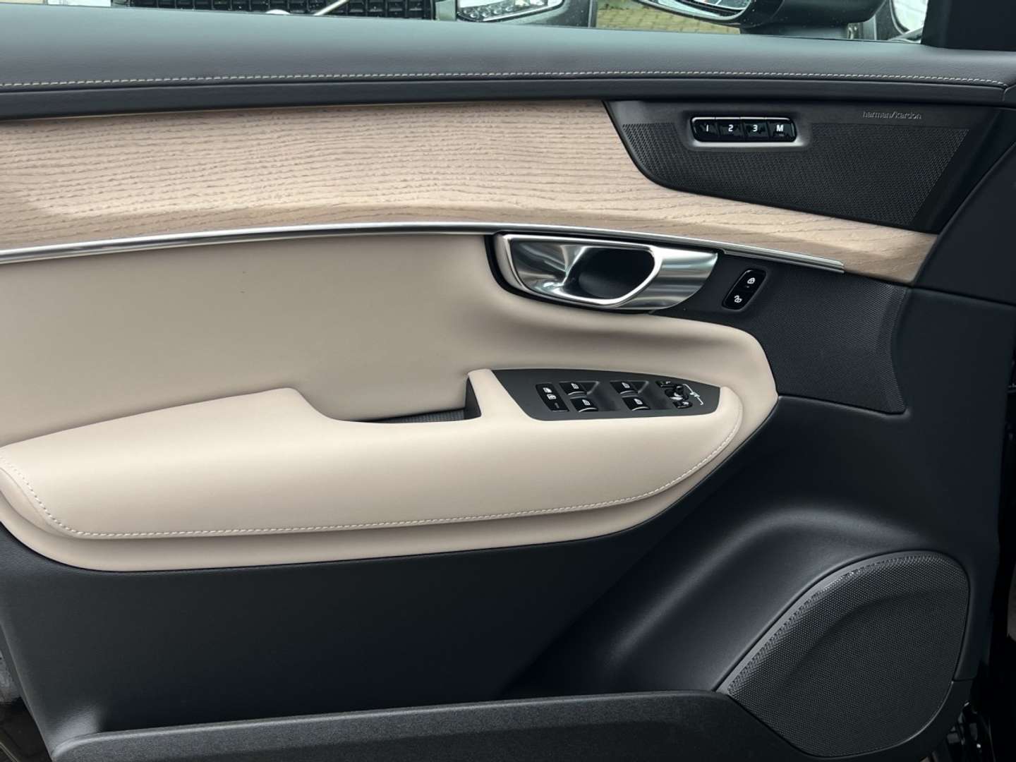 Volvo XC90 T8 - 2025 - Joinsteer - #12