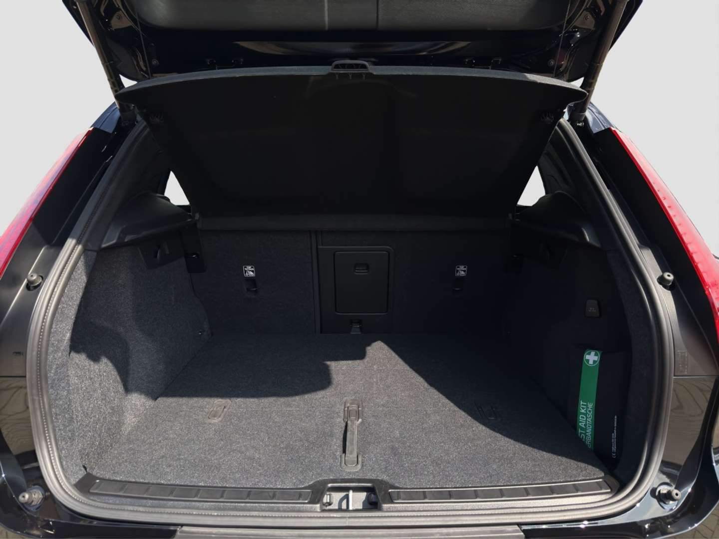 Volvo XC40 B3 Core - 2024 - Joinsteer - #15