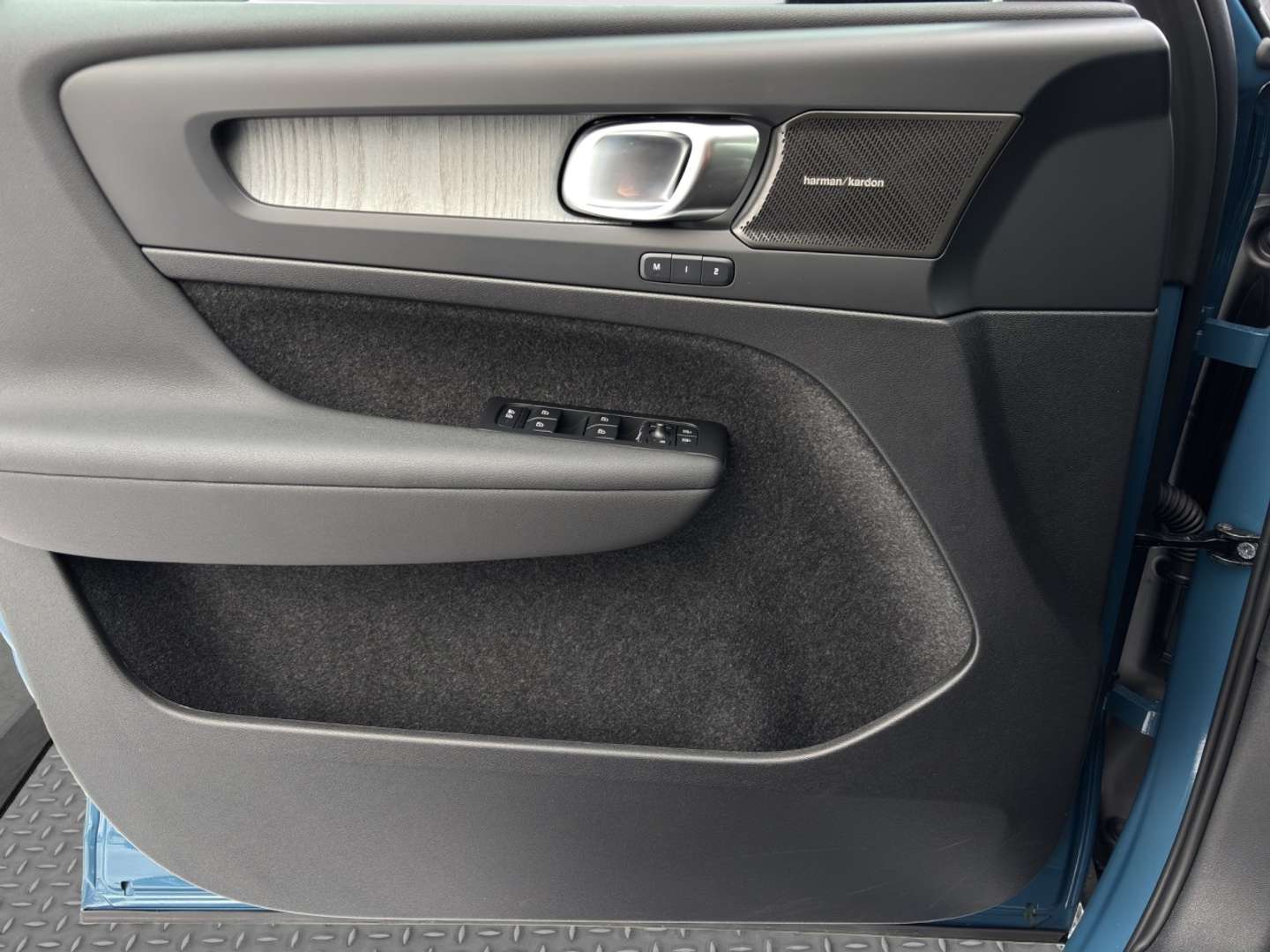 Volvo XC40 B4 Plus - 2025 - Joinsteer - #12