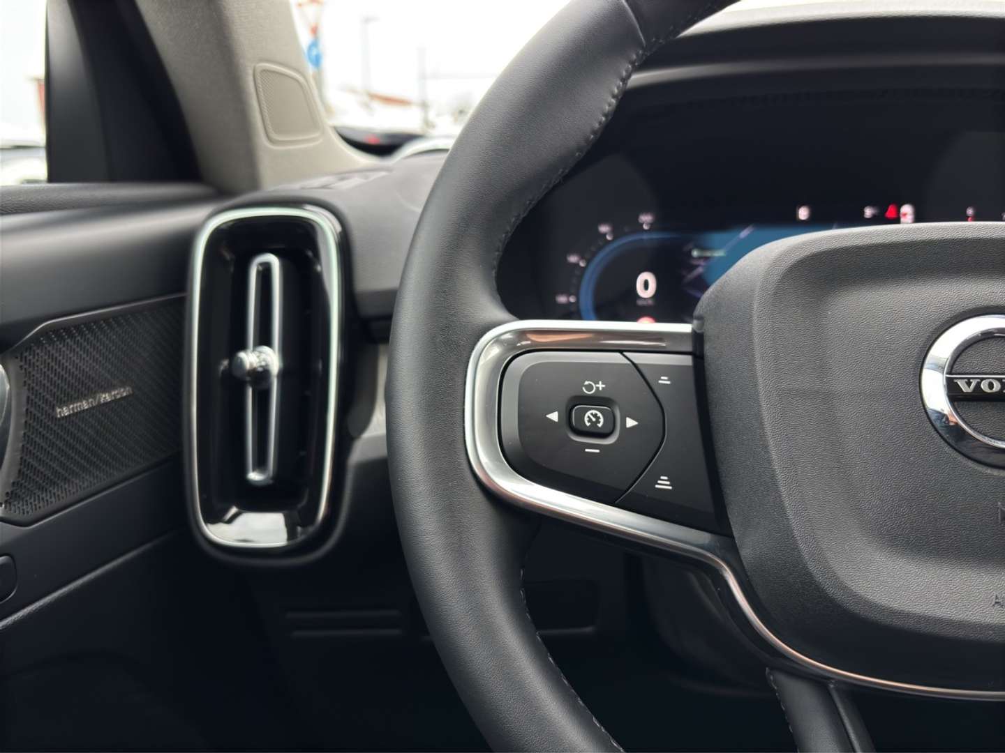 Volvo XC40 B4 Plus - 2025 - Joinsteer - #19