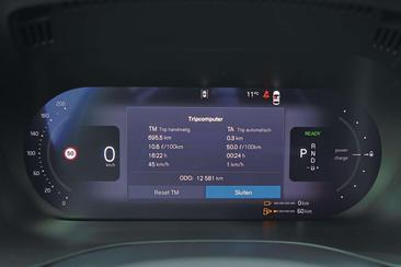 Volvo XC60 T6 Recharge Core — photo 9