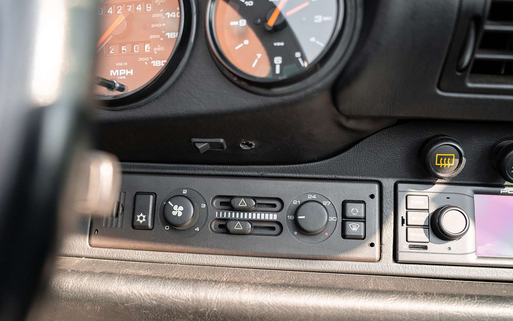 Porsche 964 CARRERA 4 - 1992 - Joinsteer - #38