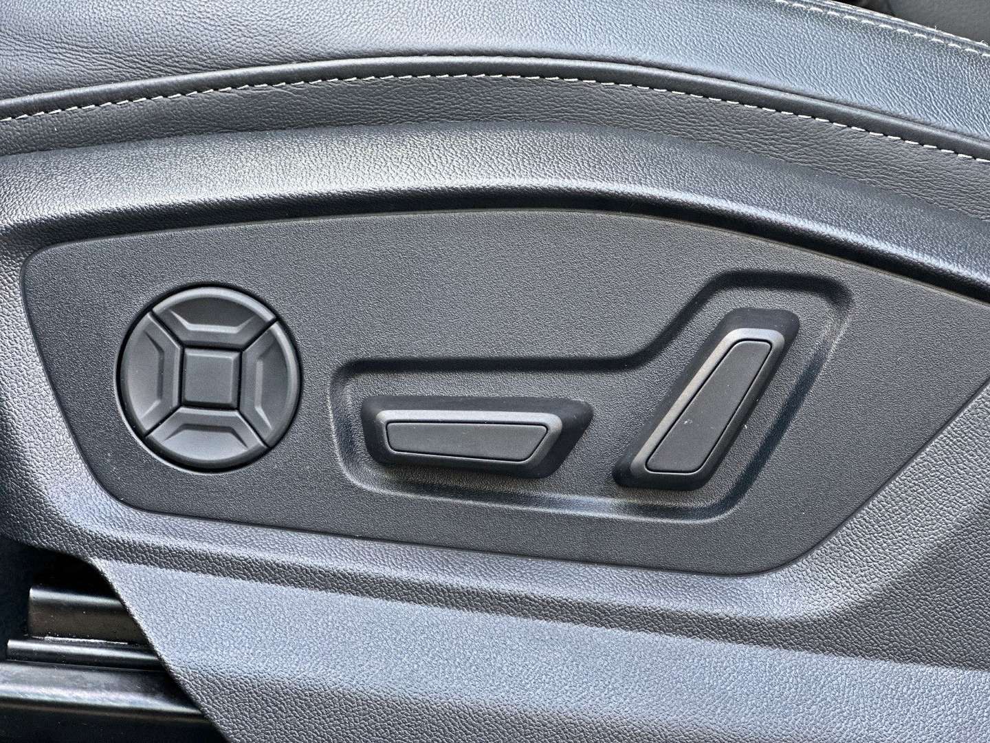 Audi Q7 S Line Black 55 TFSI - 2025 - Joinsteer - #13