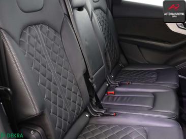 Audi Q7 S Line 55 TFSI — photo 12