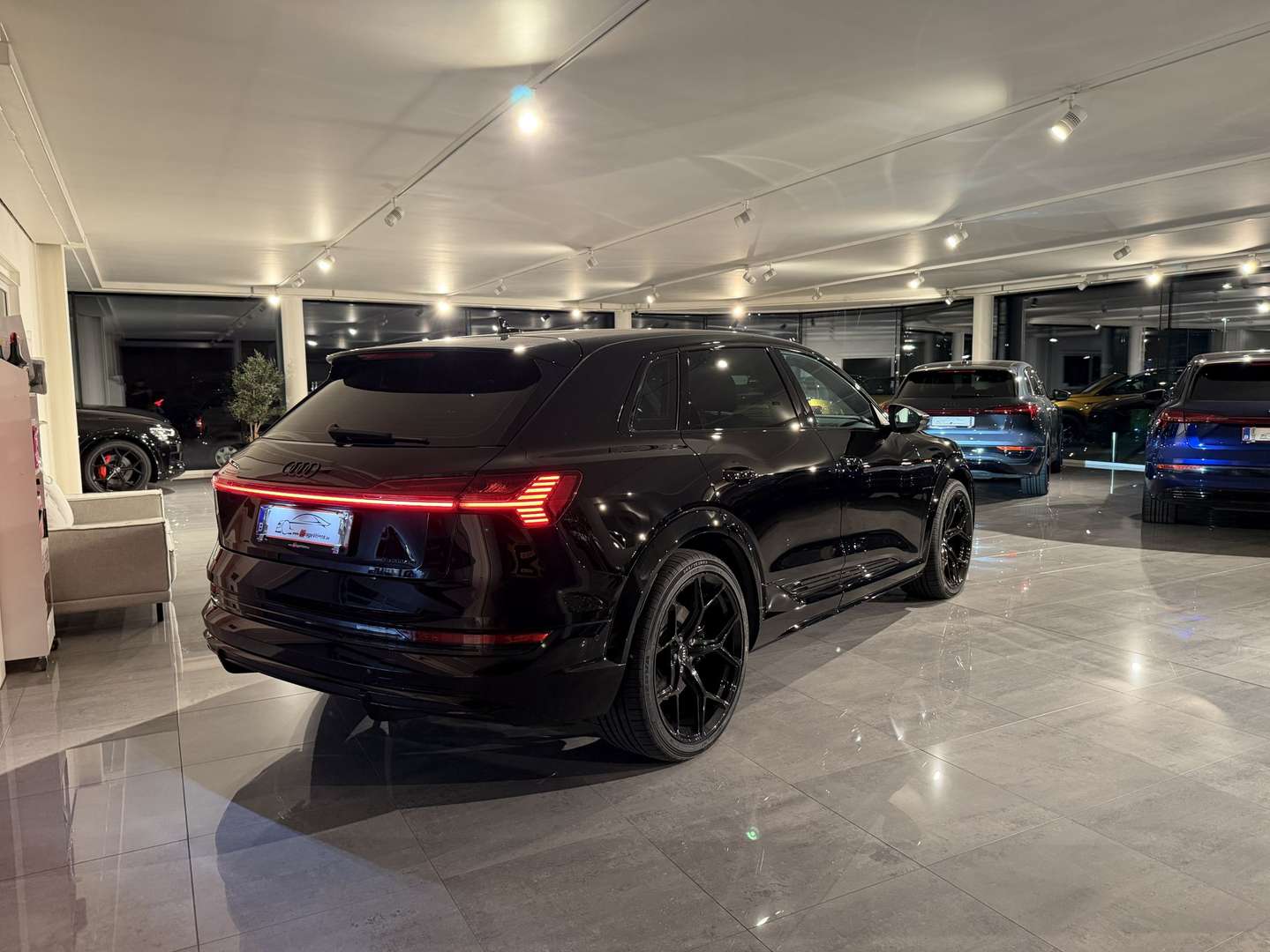 Audi SQ8 FULL BLACK PACK 503PK - 2023 - Joinsteer - #16