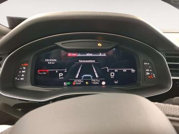 Audi Q8 50 TDI — photo 12