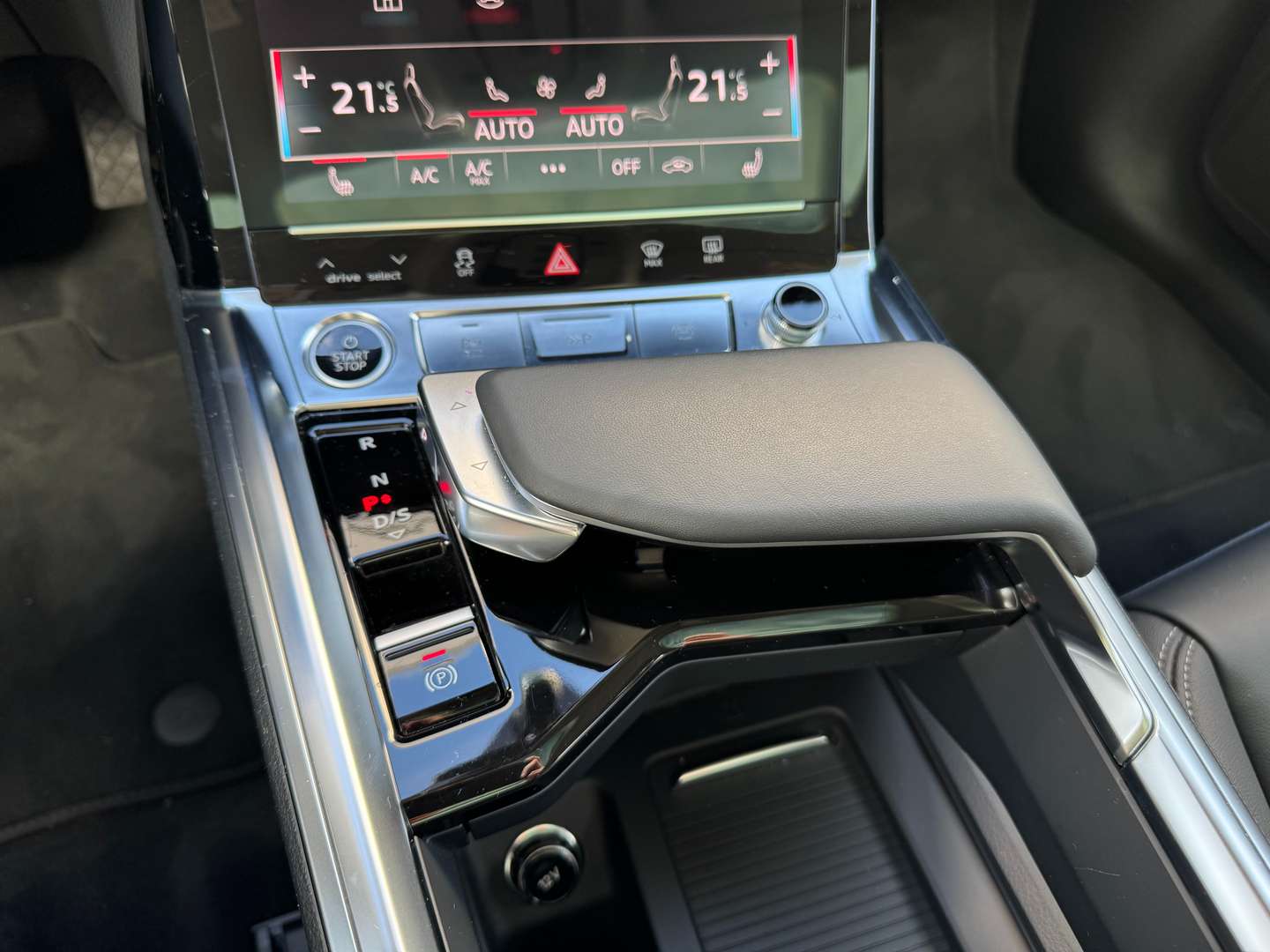 Audi Q8 E-tron S Line 55 - 2025 - Joinsteer - #14