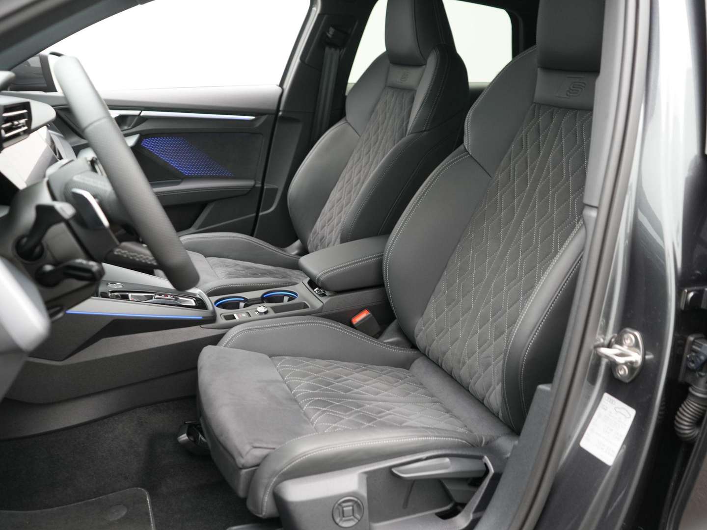 Audi A3 Sportback S Line 40 TFSI E - 2025 - Joinsteer - #42