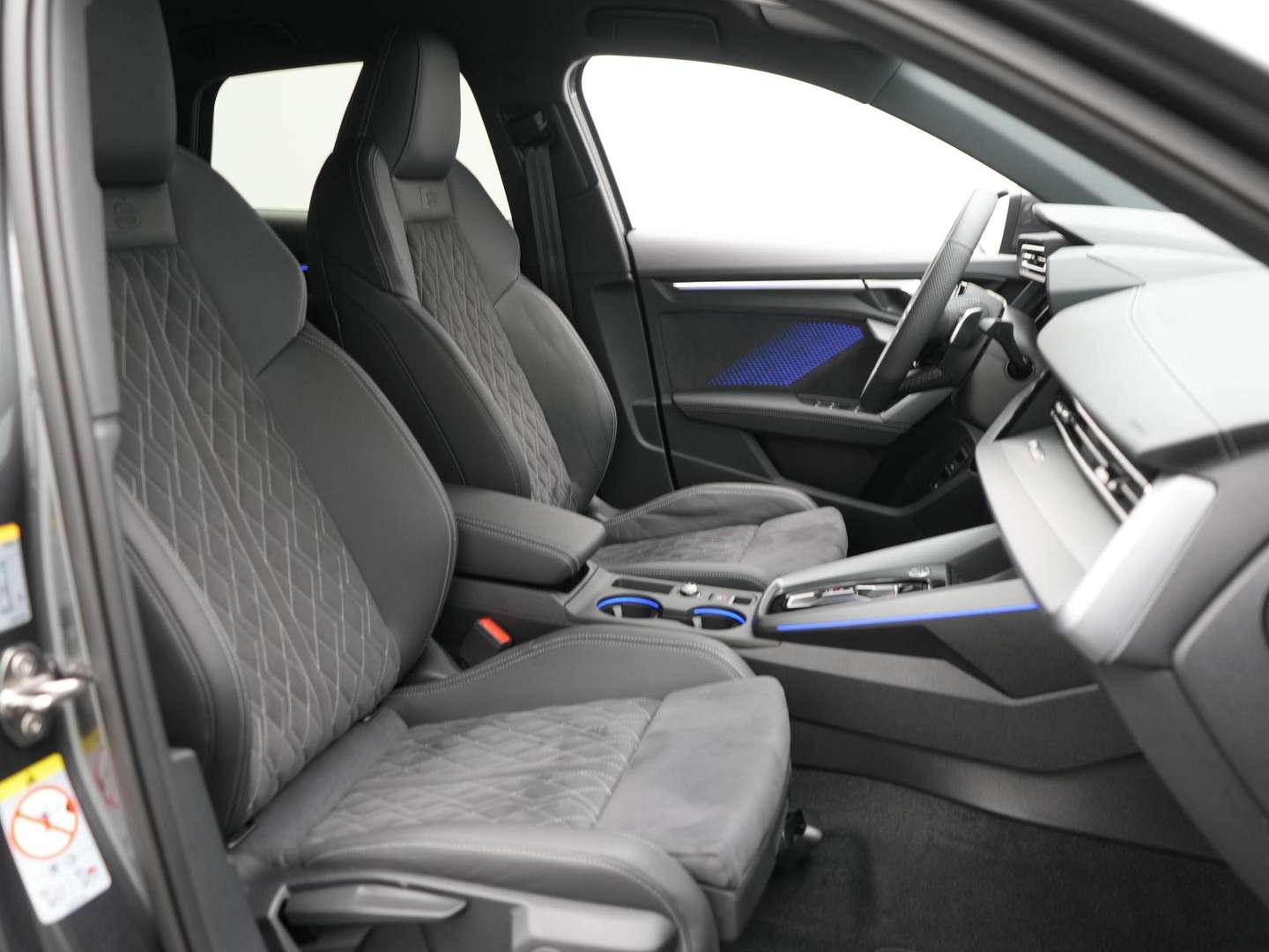 Audi A3 Sportback S Line 40 TFSI E - 2025 - Joinsteer - #46