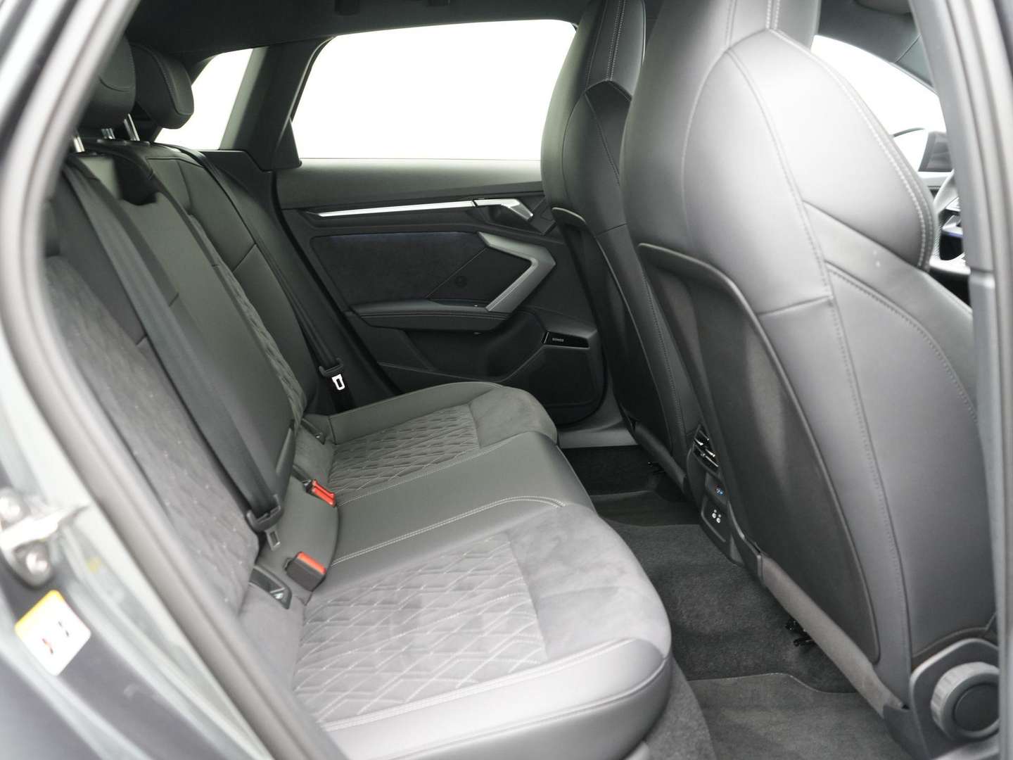 Audi A3 Sportback S Line 40 TFSI E - 2025 - Joinsteer - #48