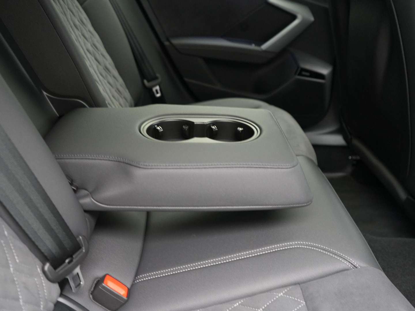 Audi A3 Sportback S Line 40 TFSI E - 2025 - Joinsteer - #49