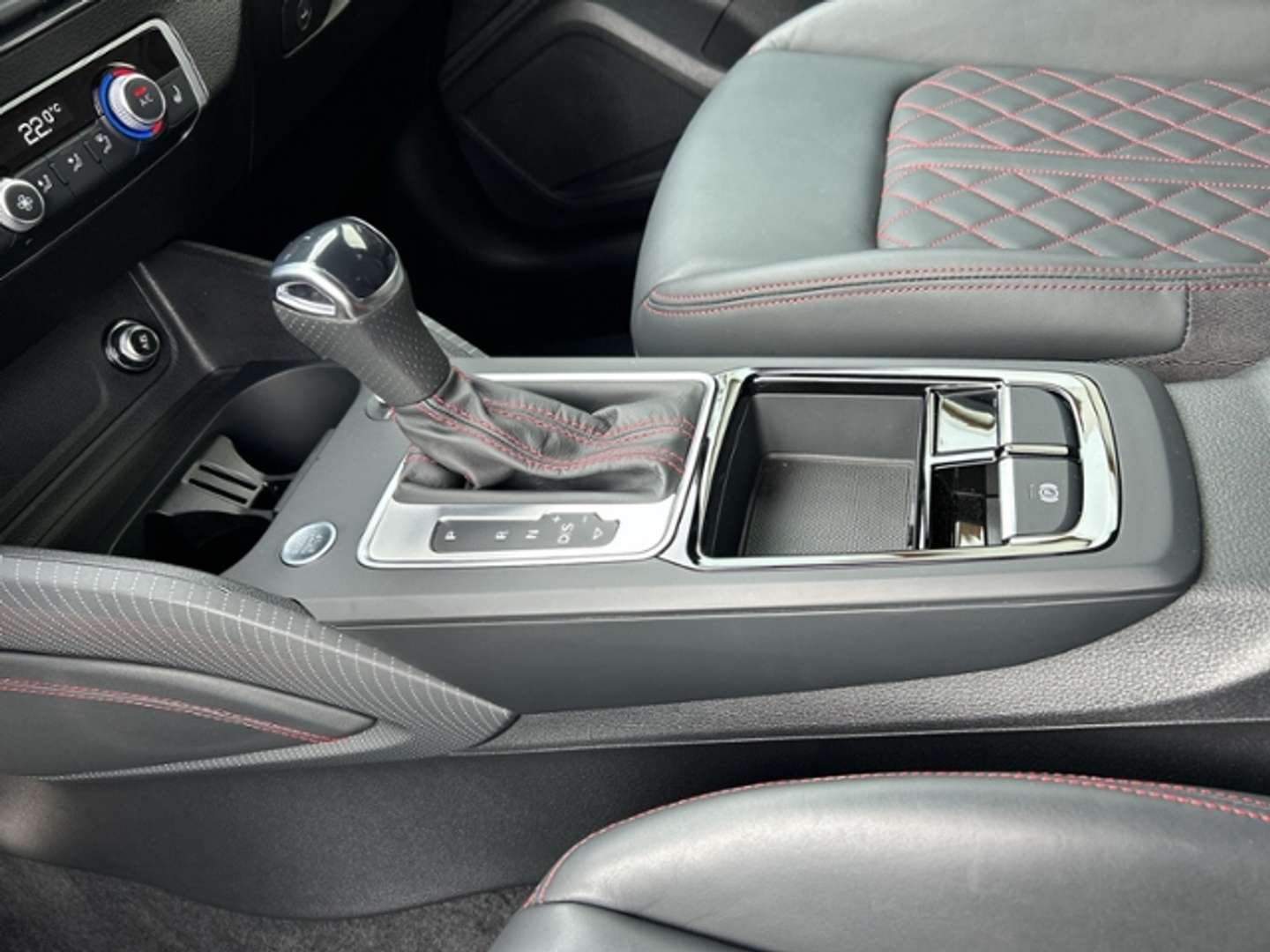 Audi Q2 S Line 35 TFSI - 2024 - Joinsteer - #9