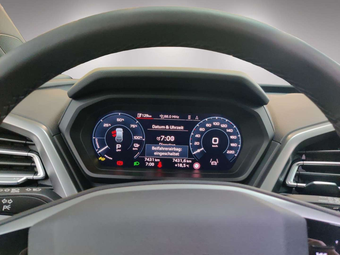 Audi Q4 E-tron S Line 40 - 2025 - Joinsteer - #8