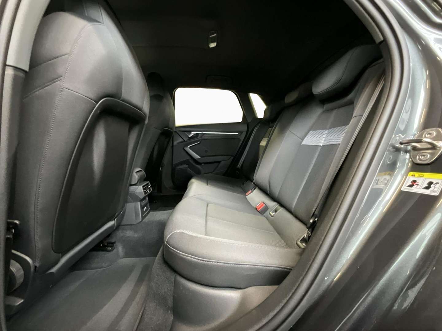 Audi A3 S Line 35 TDI - 2025 - Joinsteer - #9