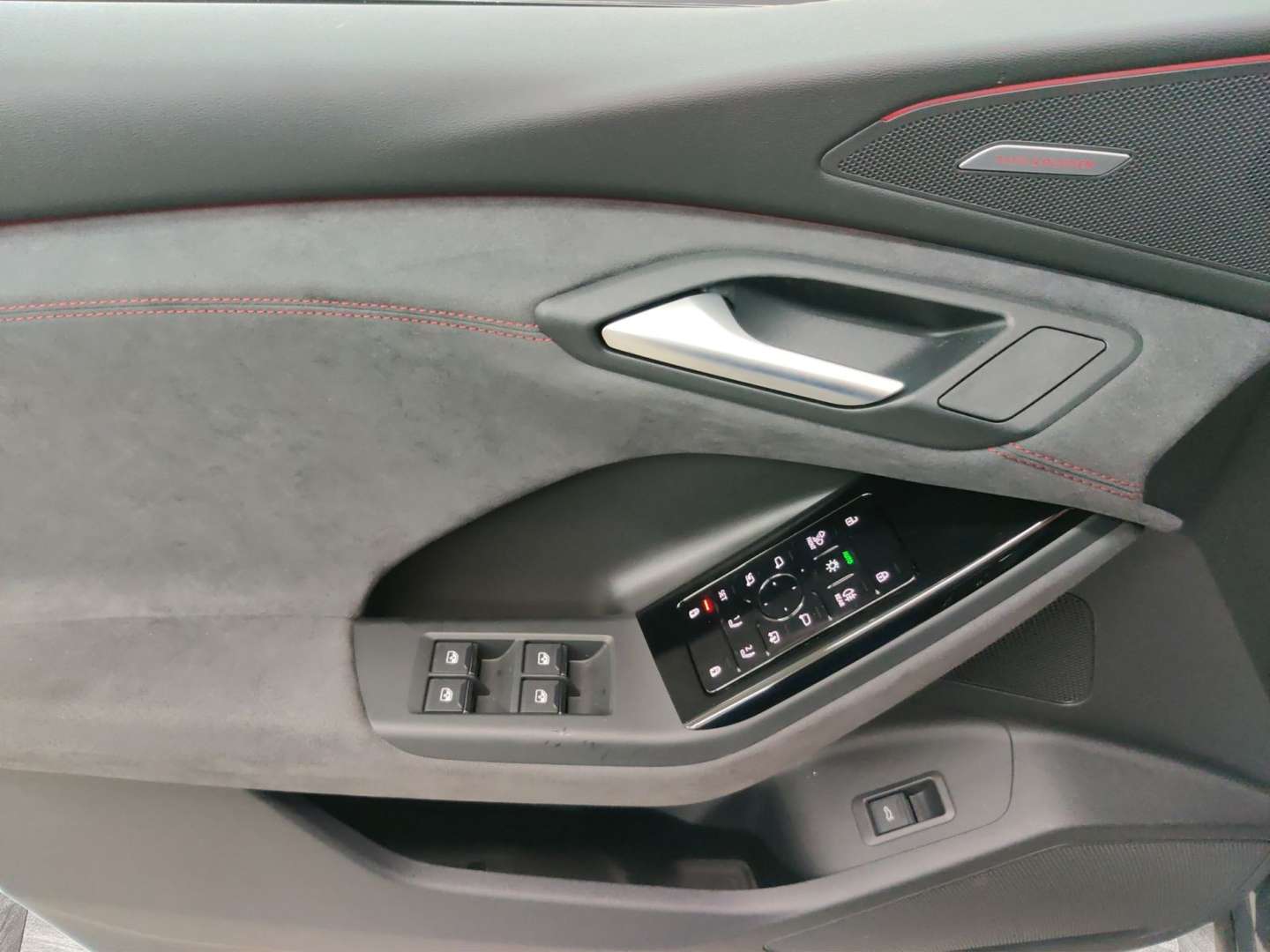 Audi Q6 E-tron S-LINE - 2025 - Joinsteer - #9