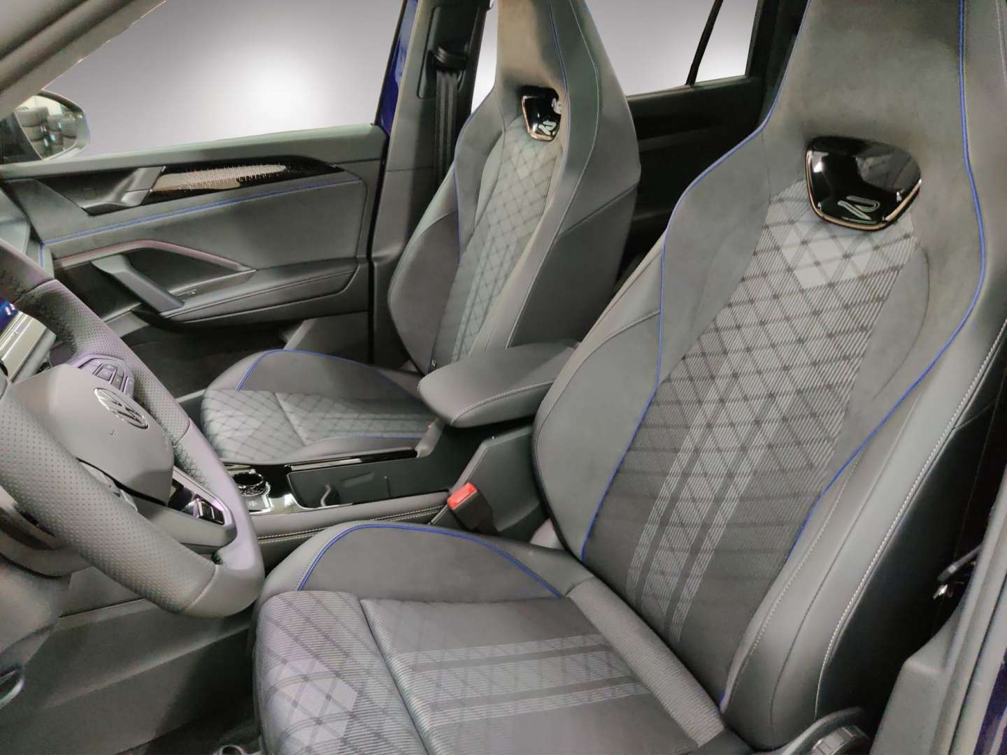Volkswagen T-CROSS R-Line TDI 4Motion - 2025 - Joinsteer - #5