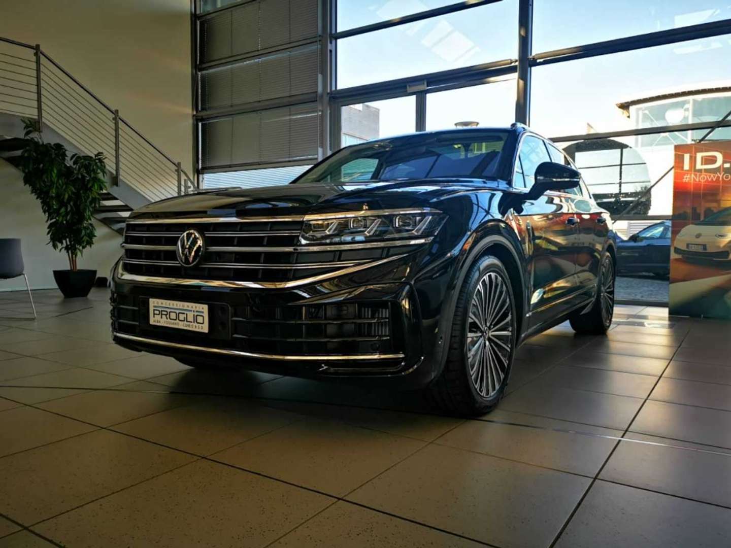 Volkswagen Touareg EHybrid Elegance - 2023 - Joinsteer - #2