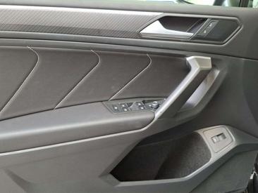Volkswagen TIGUAN TDI 4Motion R-Line — photo 12