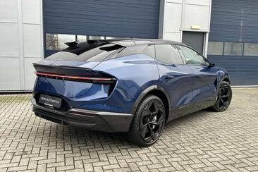 Lotus Eletre — photo 2