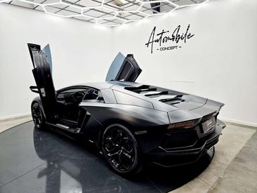 Lamborghini Aventador — photo 12