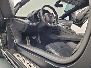 Lamborghini Aventador — photo 18