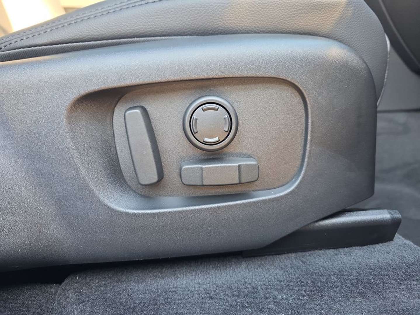 Land Rover Range Rover Velar D200 Dynamic SE Pano, BlackPack - 2026 - Joinsteer - #18