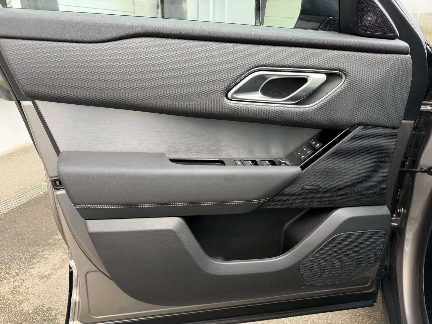 Land Rover Range Rover Velar D200 R-Dynamic SE Black Pano - 2023 - Joinsteer - #11