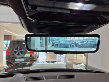 Land Rover Range Rover D350 — photo 17