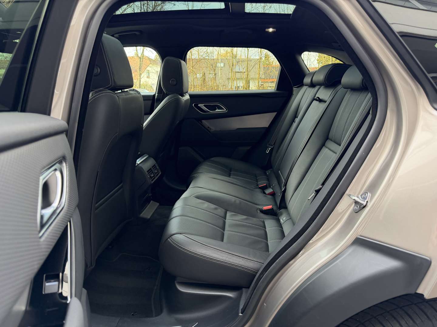 Land Rover Range Rover Velar D200 R-Dynamic SE Black Pano - 2023 - Joinsteer - #15