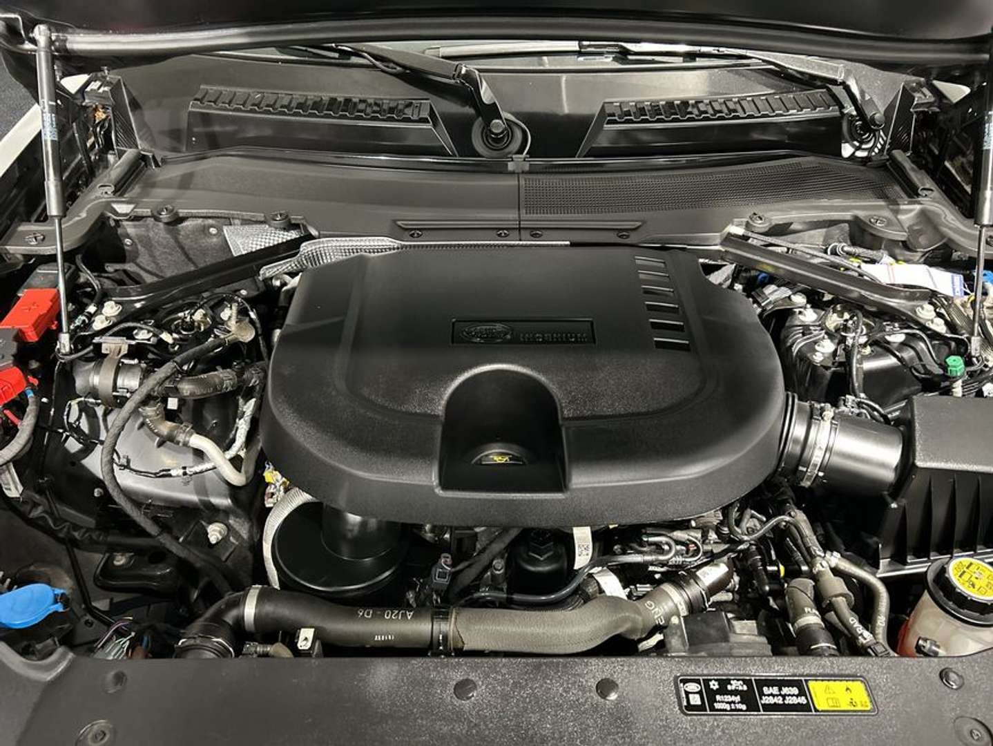 Land Rover Defender 110 D300 S - 2021 - Joinsteer - #10