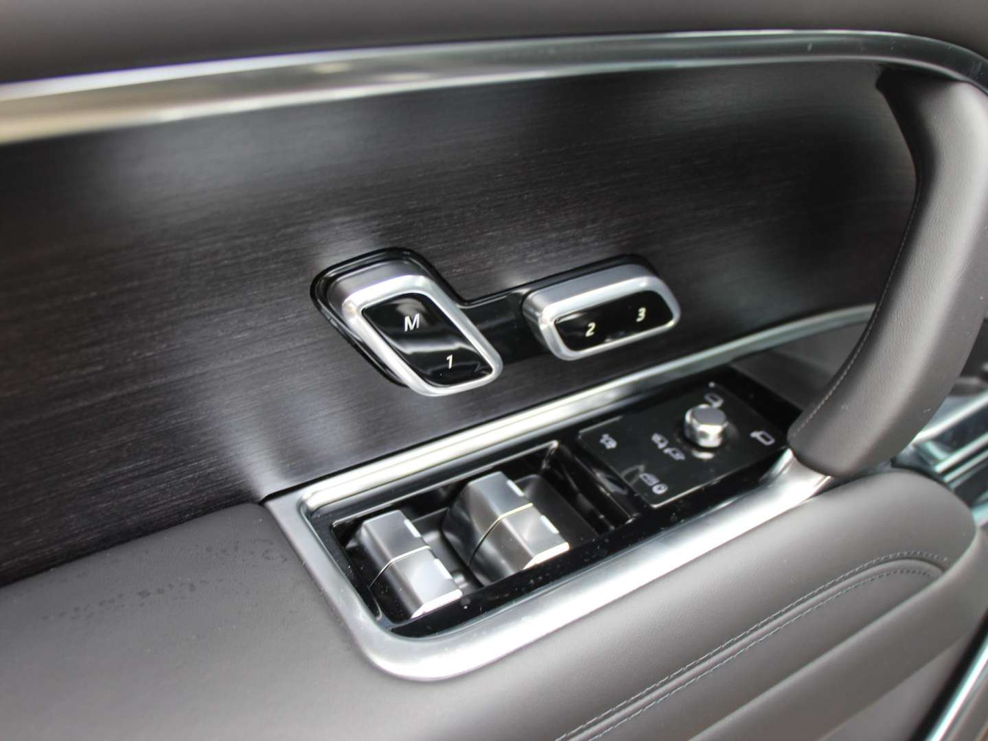 Land Rover Range Rover P550e Autobiography PHEV - 2026 - Joinsteer - #12