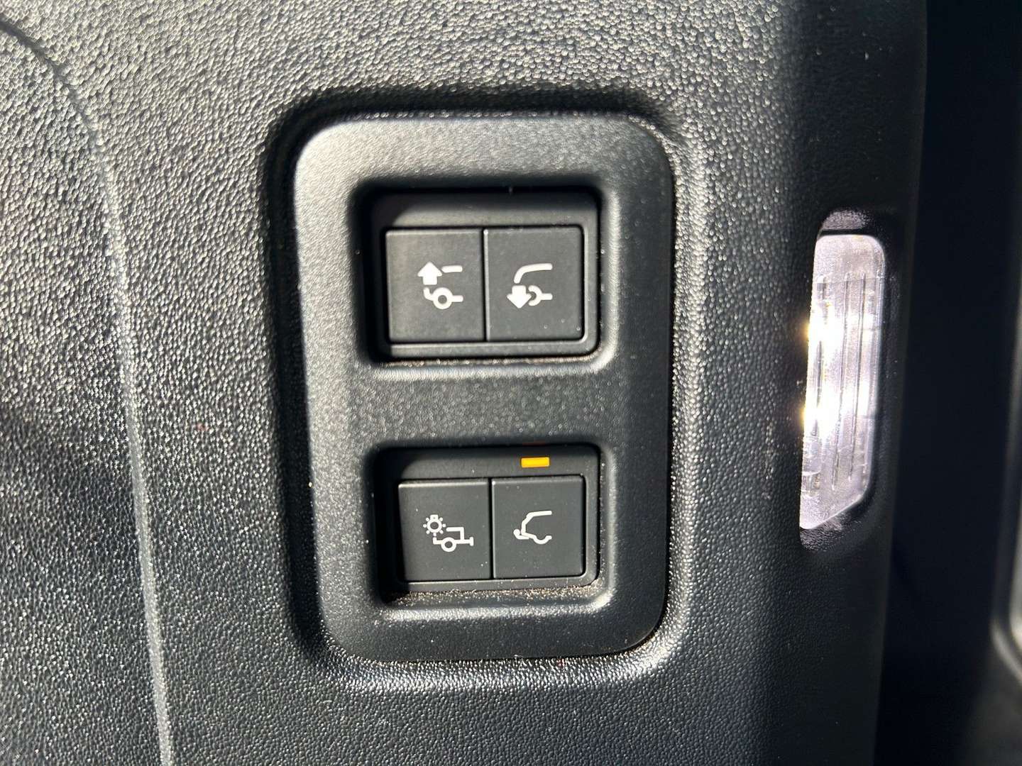 Land Rover Defender 110 X-Dynamic SE - 2023 - Joinsteer - #15