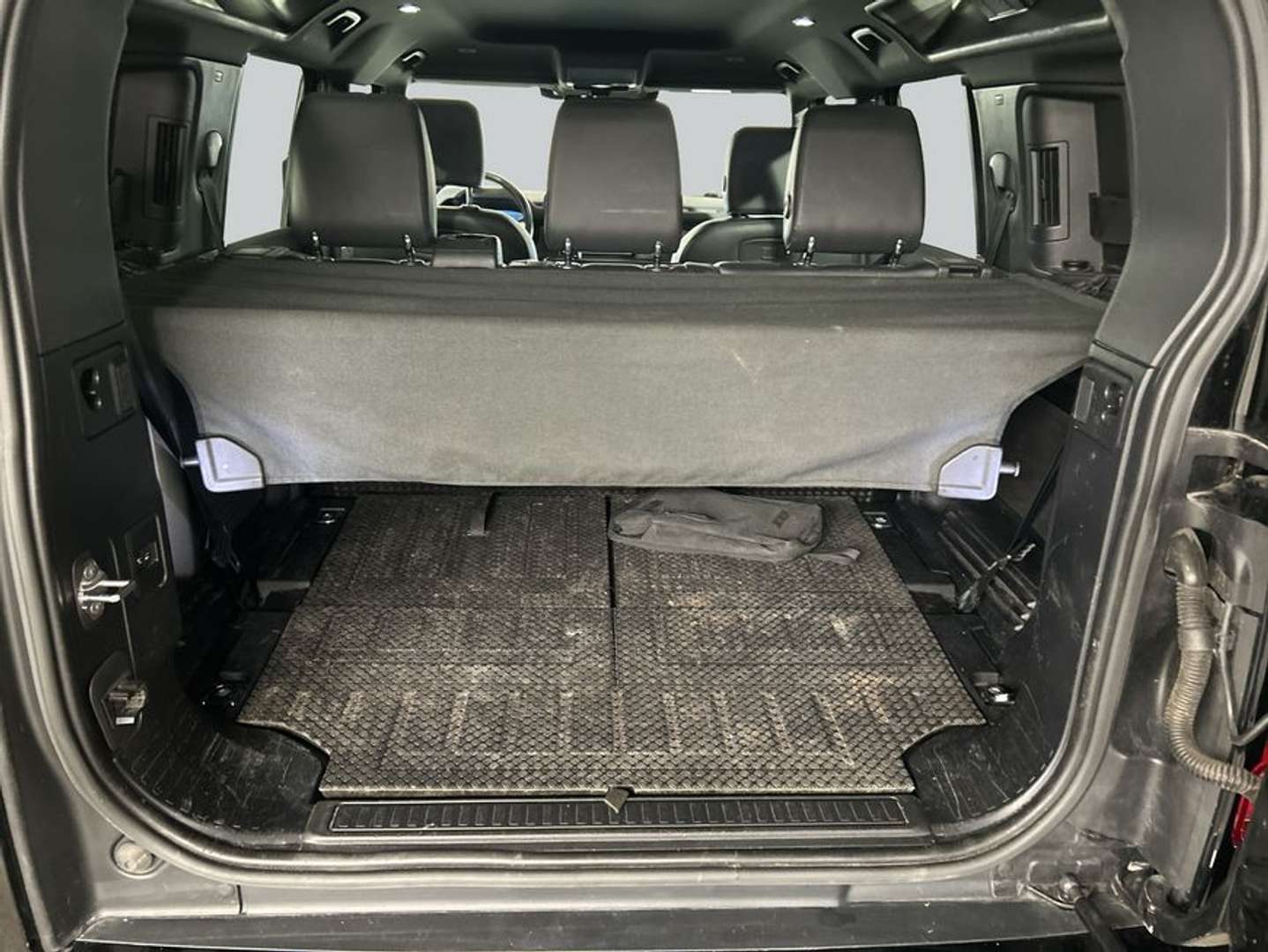 Land Rover Defender 110 D300 S - 2021 - Joinsteer - #11