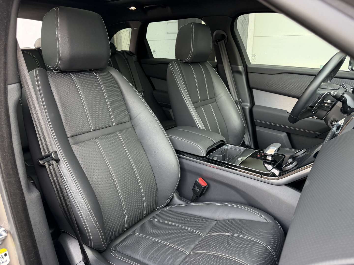 Land Rover Range Rover Velar D200 R-Dynamic SE Black Pano - 2023 - Joinsteer - #26