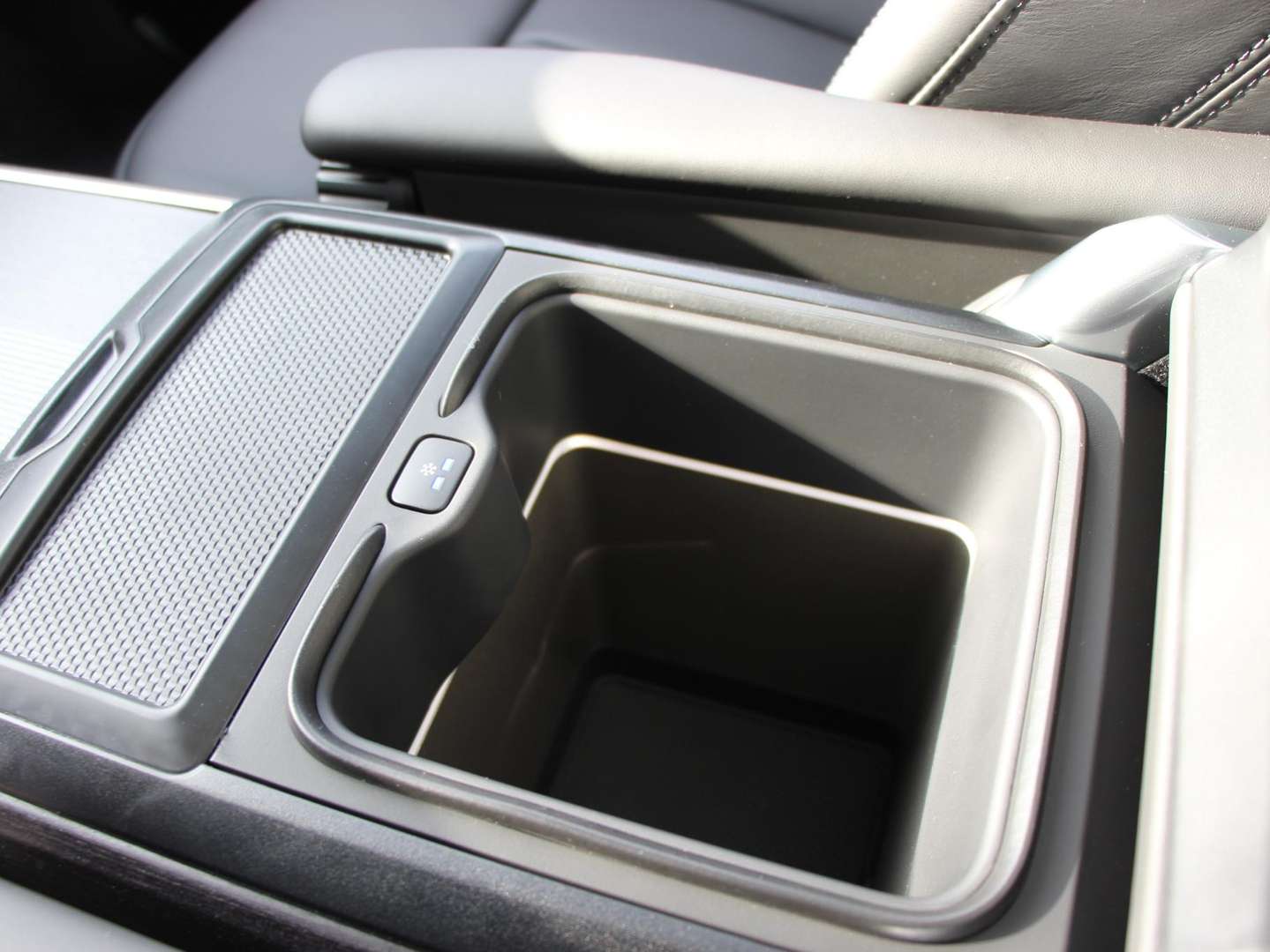 Land Rover Range Rover P550e Autobiography PHEV - 2026 - Joinsteer - #26