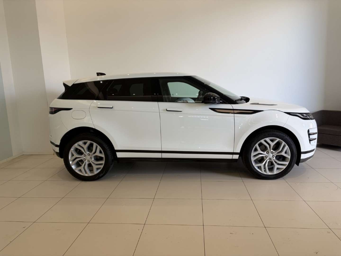 Land Rover Range Rover Evoque P300e R-Dynamic SE Hybrid - 2023 - Joinsteer - #6
