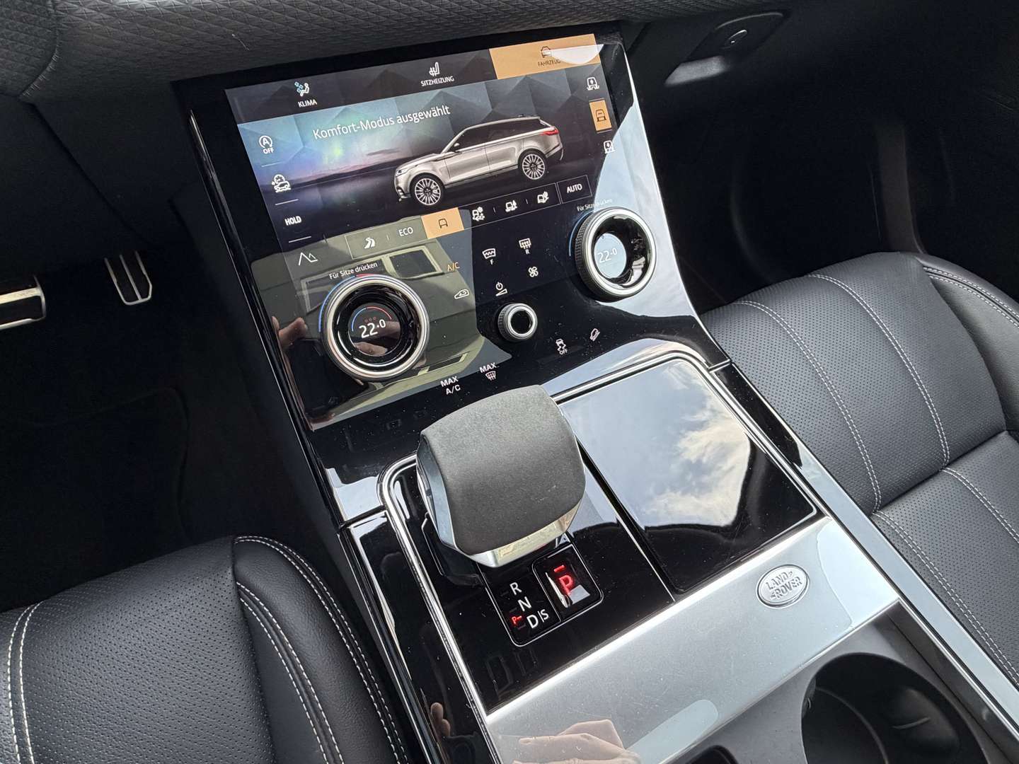 Land Rover Range Rover Velar D200 R-Dynamic SE Black Pano - 2023 - Joinsteer - #40