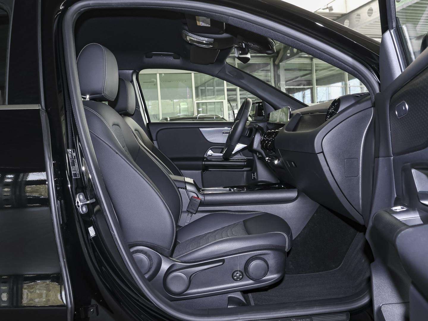 Mercedes GLA 200 - 2025 - Joinsteer - #5